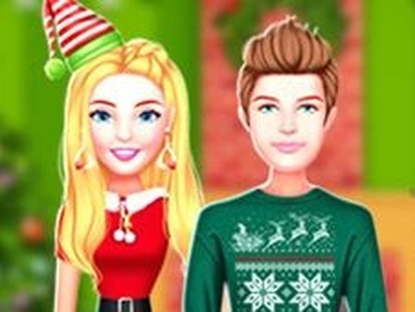Holiday Dress Up and Decorate Game